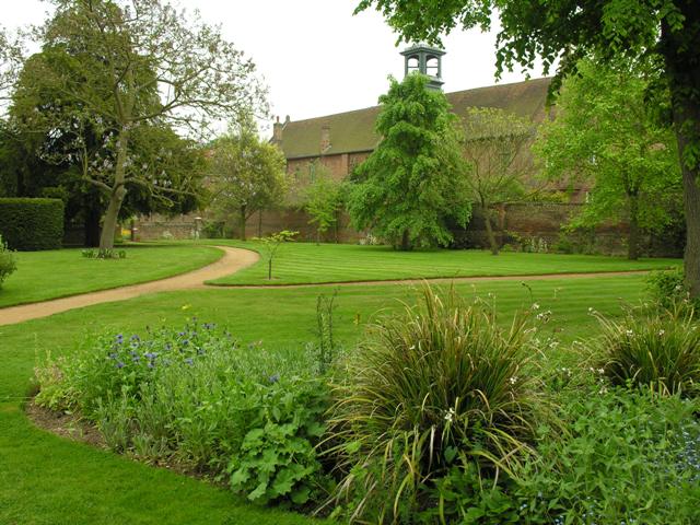 gardens at Osterley Park